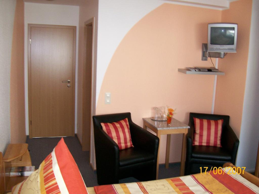 Hotel Haus-Anka Cochem Zimmer foto