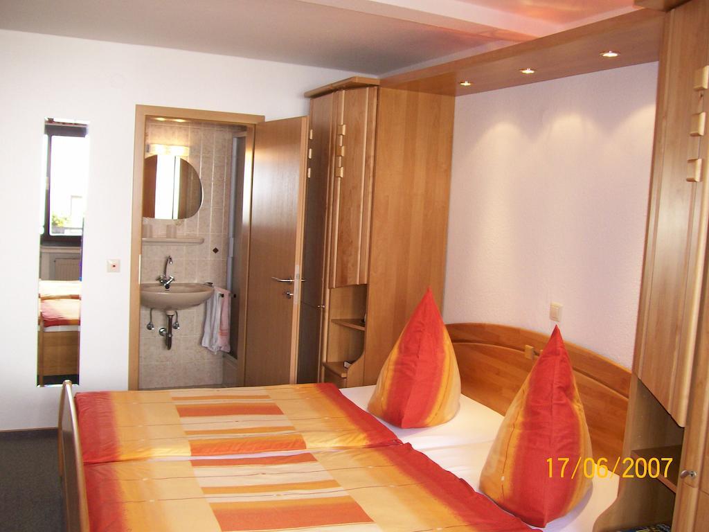 Hotel Haus-Anka Cochem Zimmer foto